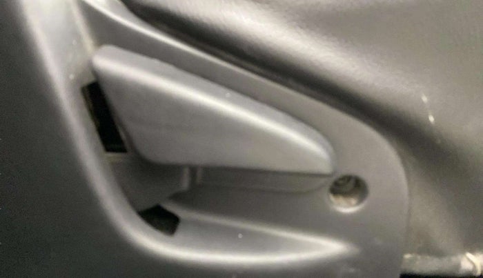 2018 Datsun Go Plus T, Petrol, Manual, 12,396 km, Driver Side Adjustment Panel
