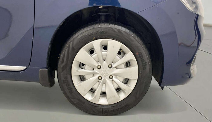 2022 Maruti Baleno SIGMA PETROL 1.2, Petrol, Manual, 26,118 km, Right Front Wheel