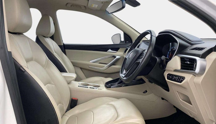 2021 MG HECTOR SHARP 1.5 PETROL CVT, Petrol, Automatic, 62,000 km, Right Side Front Door Cabin