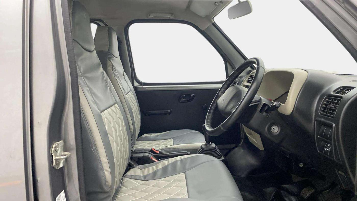 2017 Maruti Eeco 5 STR WITH A/C+HTR, Petrol, Manual, 64,439 km, Right Side Front Door Cabin