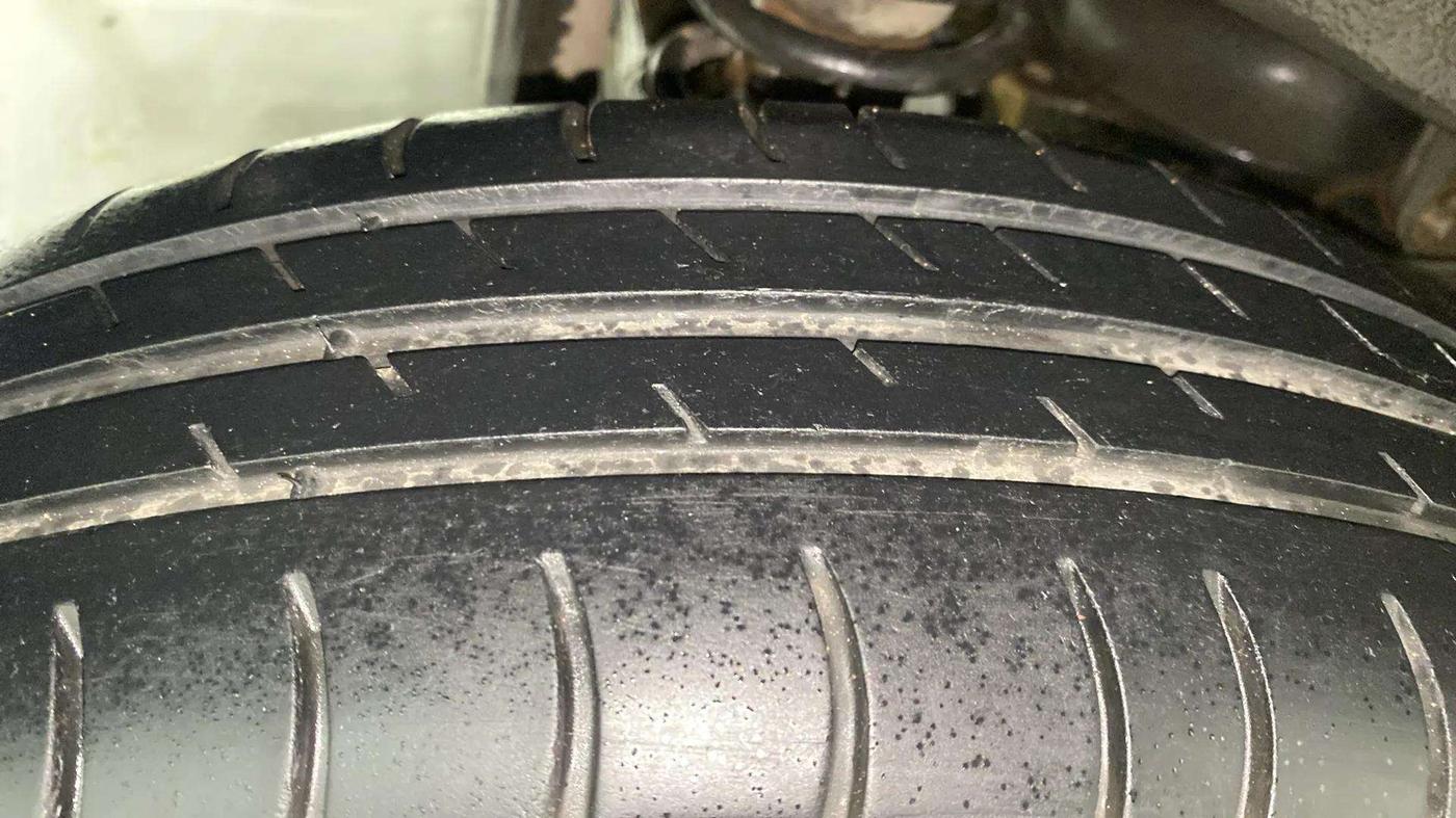 2017 Maruti Eeco 5 STR WITH A/C+HTR, Petrol, Manual, 64,439 km, Right Rear Tyre Tread