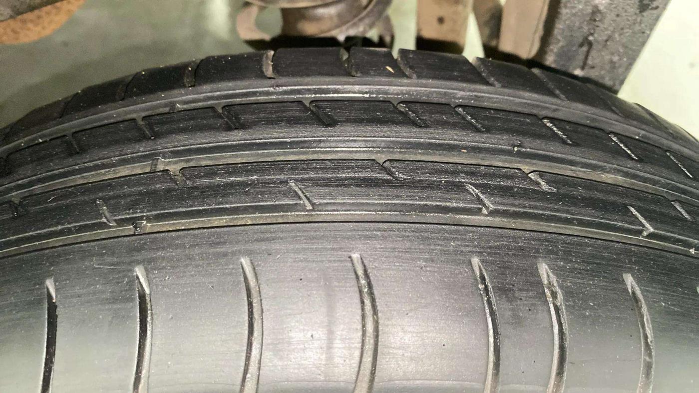 2017 Maruti Eeco 5 STR WITH A/C+HTR, Petrol, Manual, 64,439 km, Left Rear Tyre Tread
