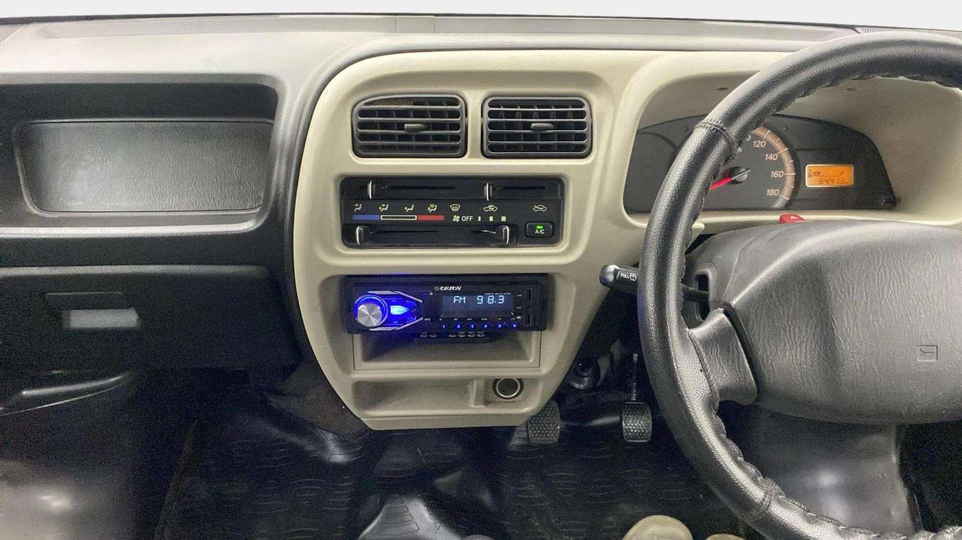 2017 Maruti Eeco 5 STR WITH A/C+HTR, Petrol, Manual, 64,439 km, Air Conditioner