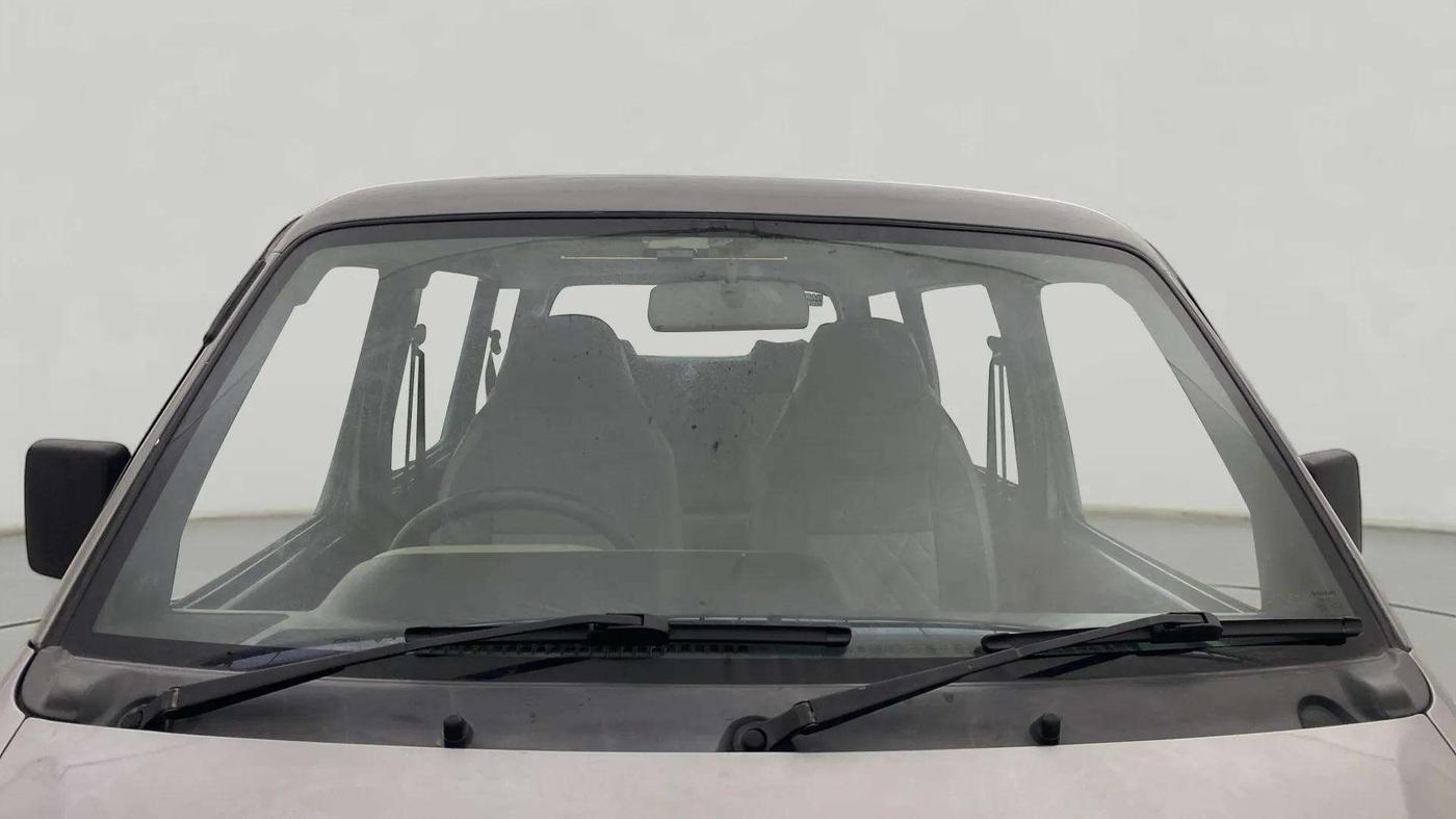 2017 Maruti Eeco 5 STR WITH A/C+HTR, Petrol, Manual, 64,439 km, Front Windshield