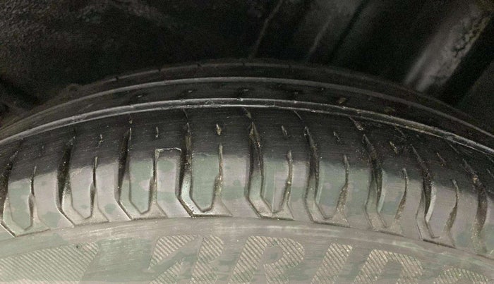 2020 Tata ALTROZ XE PETROL, CNG, Manual, 75,236 km, Left Rear Tyre Tread