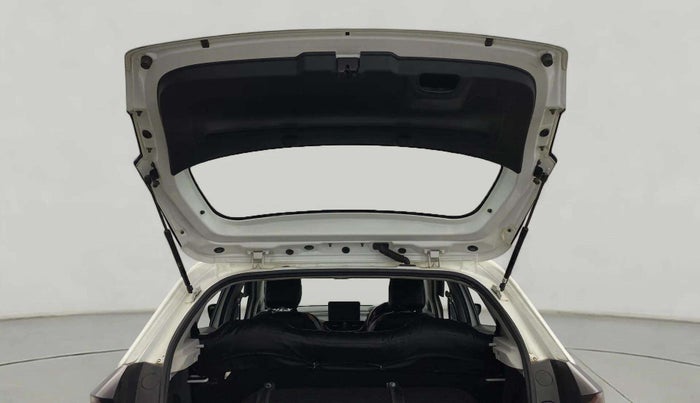 2020 Tata ALTROZ XE PETROL, CNG, Manual, 75,236 km, Boot Door Open