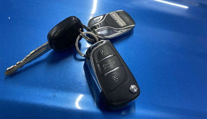 2014 Maruti Celerio VXI, Petrol, Manual, 83,705 km, Key Close Up