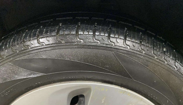 2014 Maruti Celerio VXI, Petrol, Manual, 83,705 km, Left Front Tyre Tread