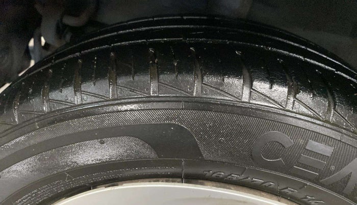 2014 Maruti Celerio VXI, Petrol, Manual, 83,705 km, Right Rear Tyre Tread
