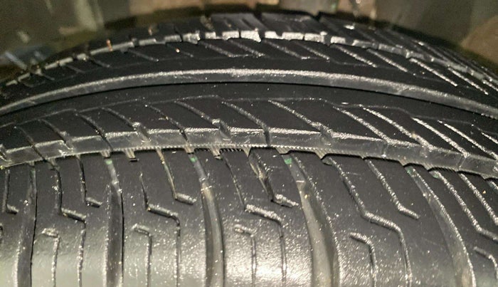 2019 Renault Kwid CLIMBER 1.0, Petrol, Manual, 58,920 km, Left Front Tyre Tread