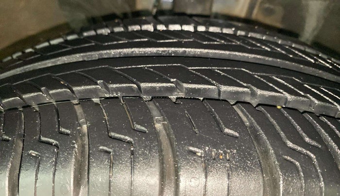 2019 Renault Kwid CLIMBER 1.0, Petrol, Manual, 58,920 km, Right Front Tyre Tread