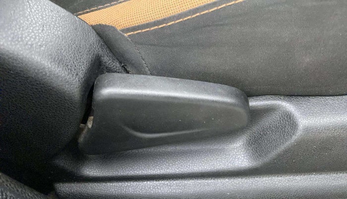 2019 Renault Kwid CLIMBER 1.0, Petrol, Manual, 58,920 km, Driver Side Adjustment Panel