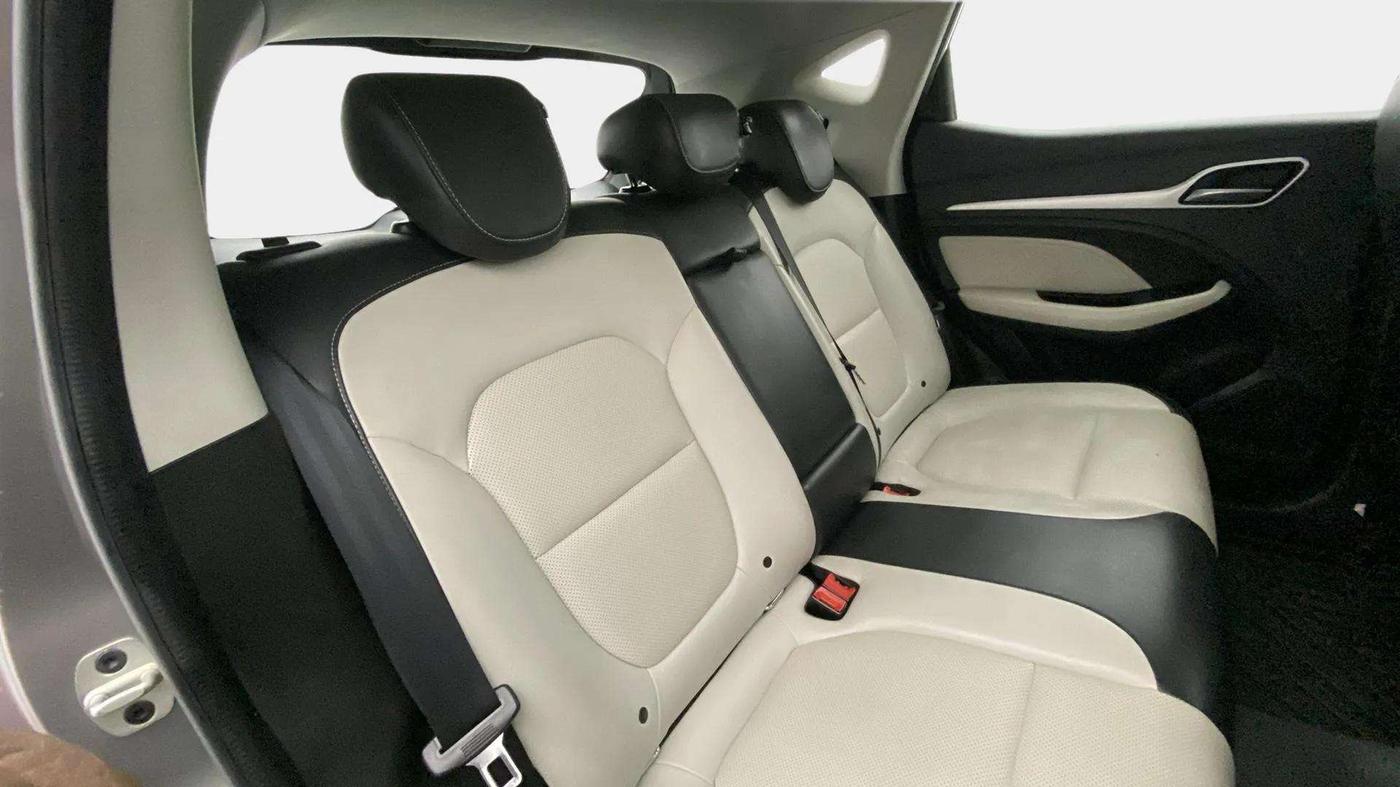 2022 MG ASTOR SAVVY 1.5 CVT, Petrol, Automatic, 36,626 km, Right Side Rear Door Cabin