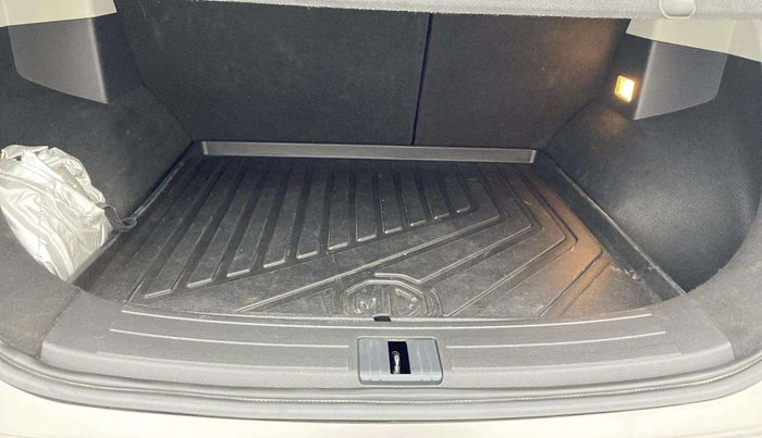 2022 MG ASTOR SAVVY 1.5 CVT, Petrol, Automatic, 36,526 km, Boot Inside