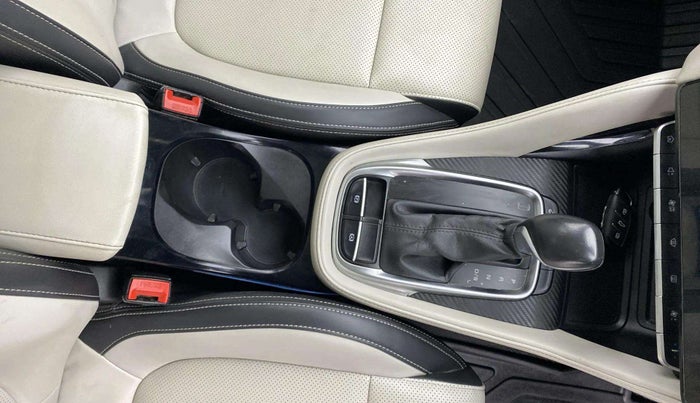 2022 MG ASTOR SAVVY 1.5 CVT, Petrol, Automatic, 36,526 km, Gear Lever