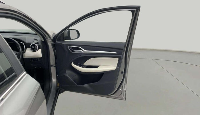 2022 MG ASTOR SAVVY 1.5 CVT, Petrol, Automatic, 36,526 km, RHS Front Door