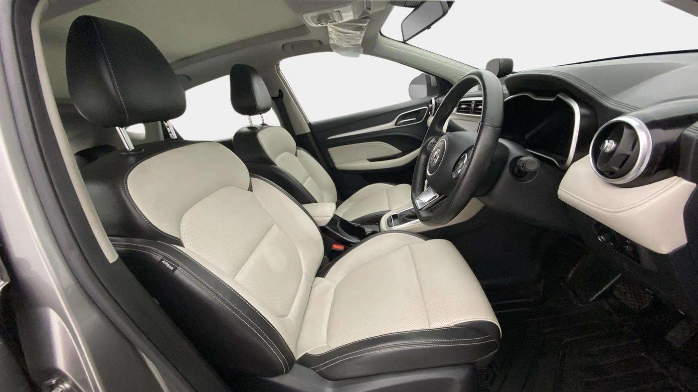 2022 MG ASTOR SAVVY 1.5 CVT, Petrol, Automatic, 36,626 km, Right Side Front Door Cabin