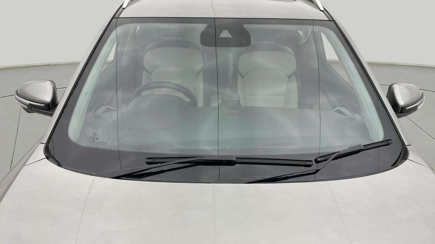 2022 MG ASTOR SAVVY 1.5 CVT, Petrol, Automatic, 36,626 km, Front Windshield