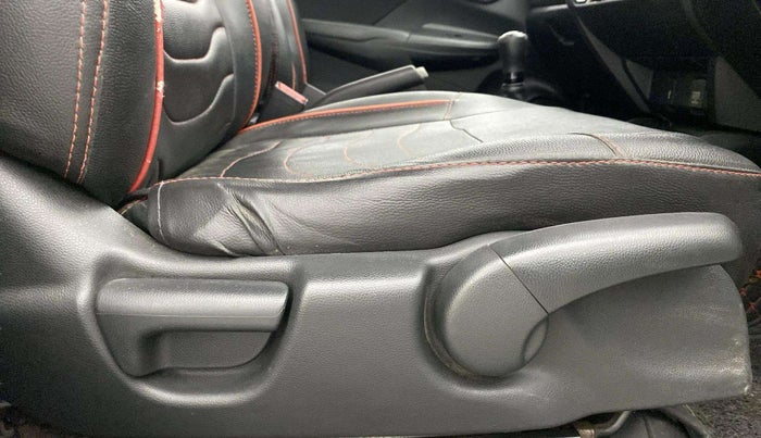 2018 Honda WR-V 1.5L I-DTEC S MT, Diesel, Manual, 79,731 km, Driver Side Adjustment Panel