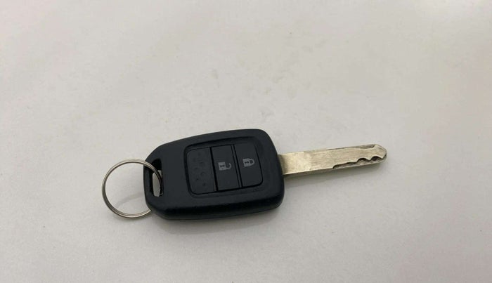 2018 Honda WR-V 1.5L I-DTEC S MT, Diesel, Manual, 79,731 km, Key Close Up