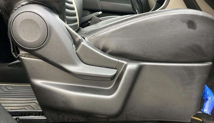 2023 Maruti New Wagon-R ZXI 1.2 AMT, Petrol, Automatic, 19,791 km, Driver Side Adjustment Panel