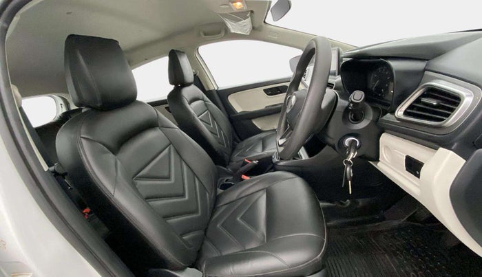 2024 Tata ALTROZ XM PLUS PETROL, Petrol, Manual, 10,162 km, Right Side Front Door Cabin