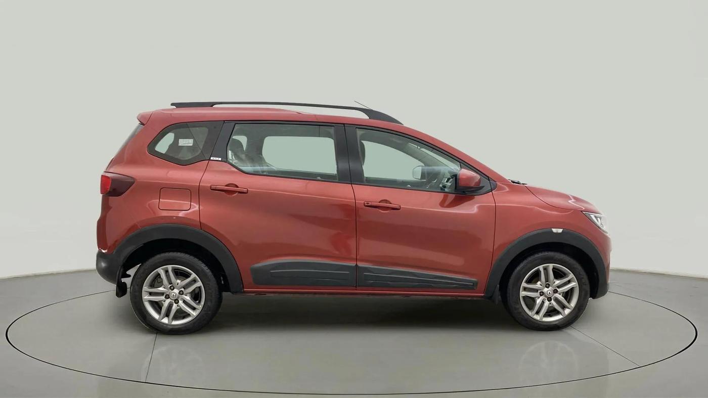2020 Renault TRIBER RXZ, Petrol, Manual, 46,808 km, Right Side View