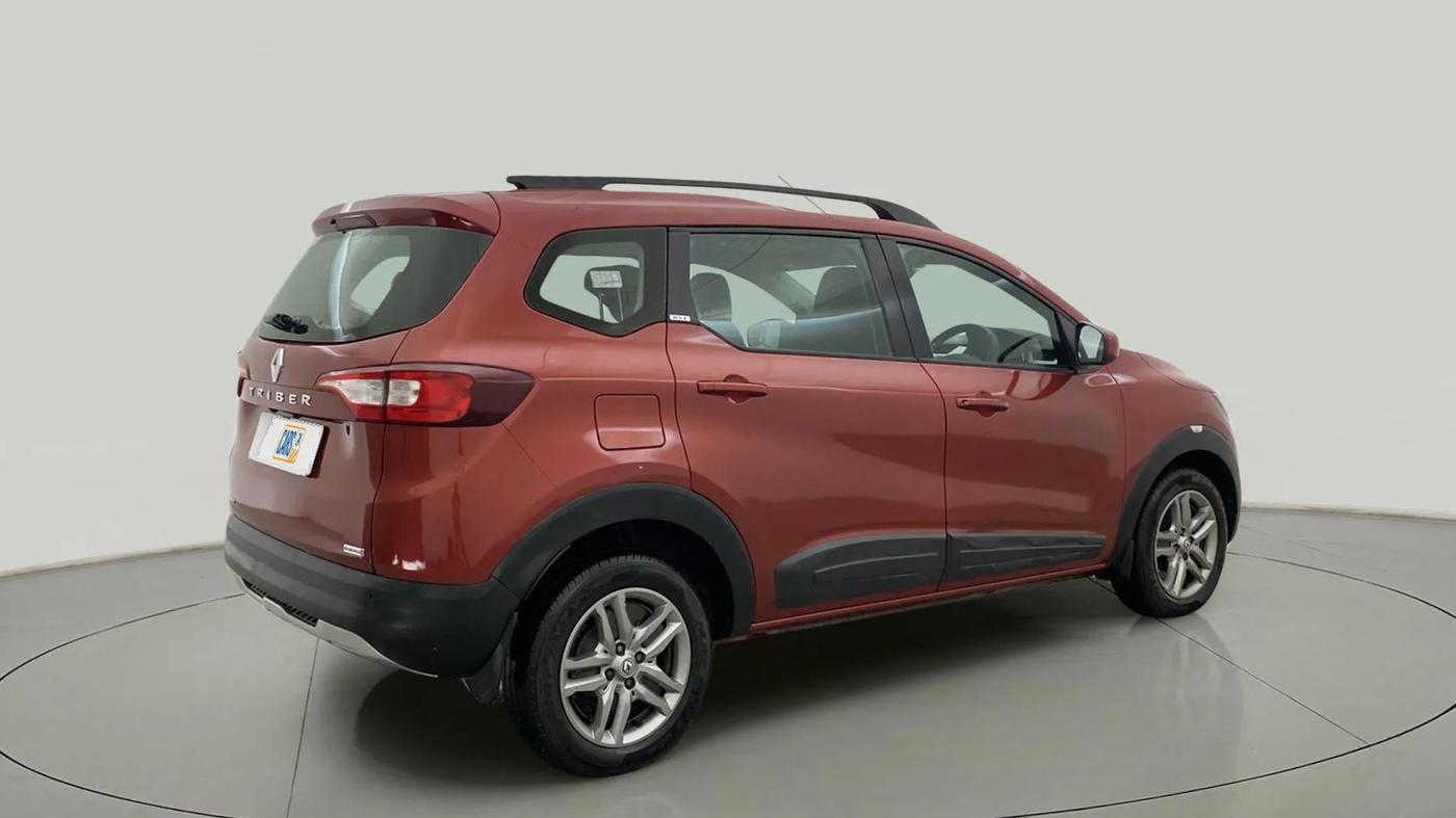 2020 Renault TRIBER RXZ, Petrol, Manual, 46,808 km, Right Back Diagonal