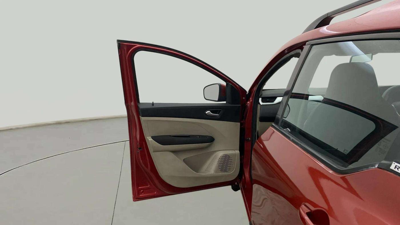 2020 Renault TRIBER RXZ, Petrol, Manual, 46,808 km, LHS Front Door