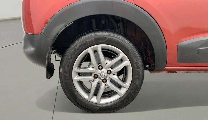 2020 Renault TRIBER RXZ, Petrol, Manual, 46,548 km, Right Rear Wheel