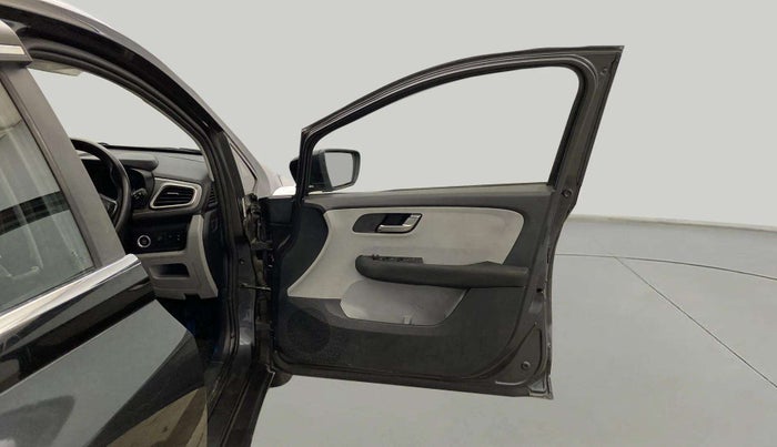 2021 Tata ALTROZ XZ PETROL, Petrol, Manual, 42,250 km, RHS Front Door