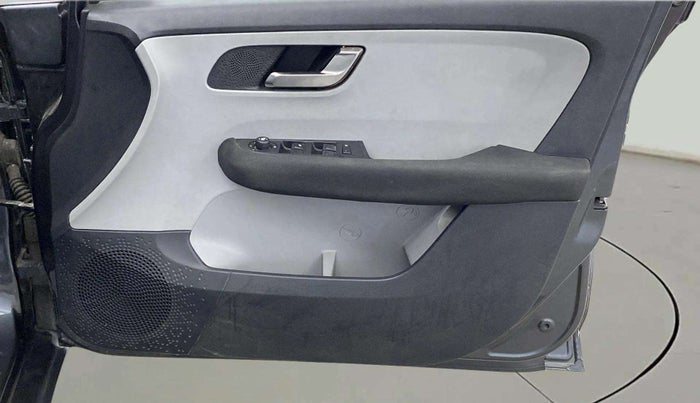 2021 Tata ALTROZ XZ PETROL, Petrol, Manual, 42,250 km, Driver Side Door Panels Control