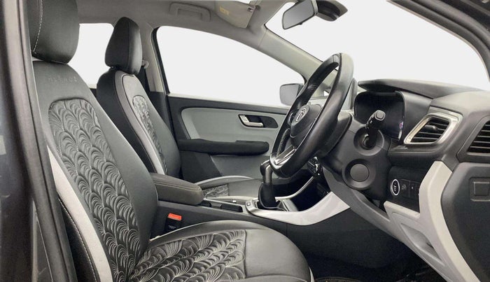 2021 Tata ALTROZ XZ PETROL, Petrol, Manual, 42,250 km, Right Side Front Door Cabin