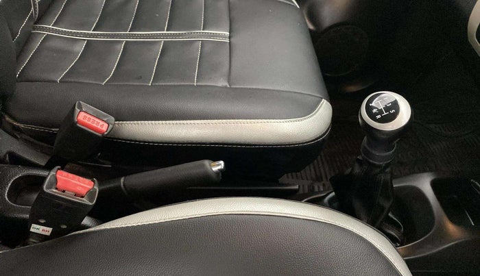 2016 Maruti Wagon R 1.0 VXI, Petrol, Manual, 18,571 km, Gear Lever
