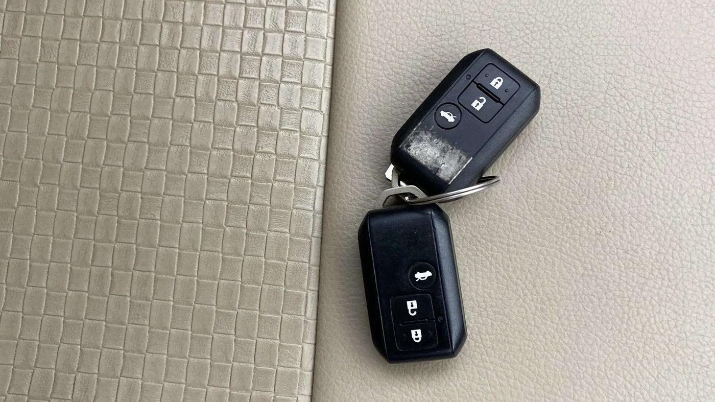 2019 Maruti Dzire ZXI AMT, Petrol, Automatic, 47,814 km, Key Close Up