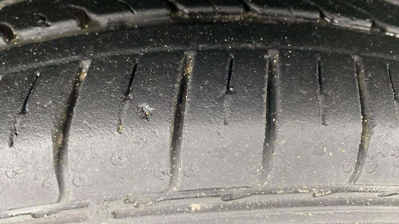 2019 Maruti Dzire ZXI AMT, Petrol, Automatic, 47,814 km, Right Front Tyre Tread