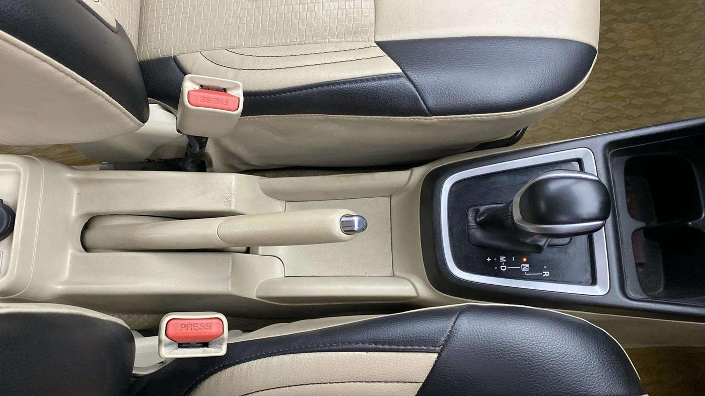 2019 Maruti Dzire ZXI AMT, Petrol, Automatic, 47,814 km, Gear Lever