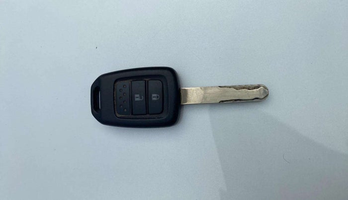 2022 Honda Amaze 1.2L I-VTEC S, Petrol, Manual, 15,952 km, Key Close Up