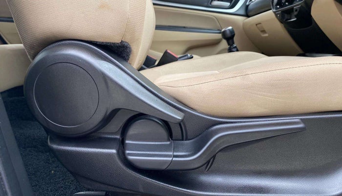 2022 Honda Amaze 1.2L I-VTEC S, Petrol, Manual, 15,952 km, Driver Side Adjustment Panel