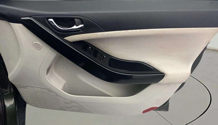 2020 Tata NEXON XZA PLUS (O) PETROL, Petrol, Automatic, 20,161 km, Driver Side Door Panels Control