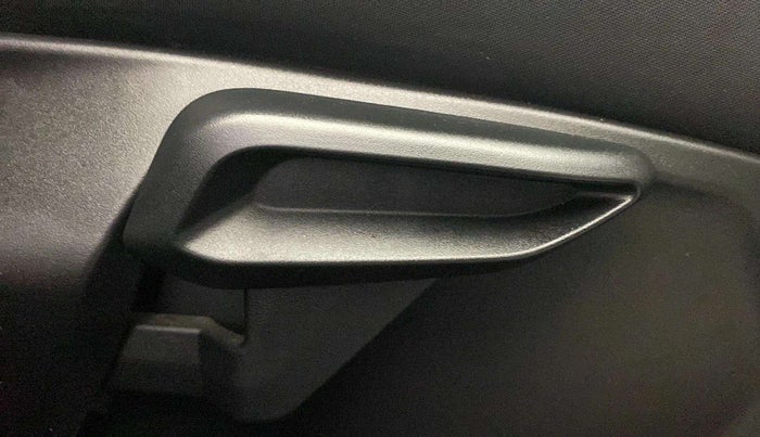 2020 Tata NEXON XZA PLUS (O) PETROL, Petrol, Automatic, 20,161 km, Driver Side Adjustment Panel