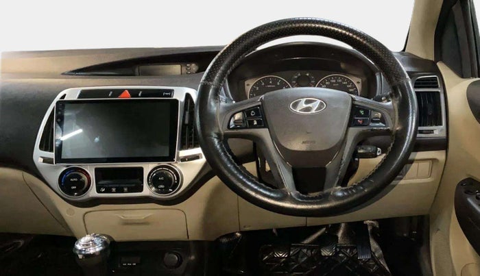 2014 Hyundai i20 SPORTZ 1.2, Petrol, Manual, 1,01,320 km, Steering Wheel Close Up