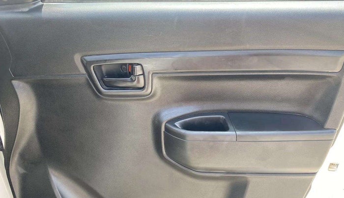 2020 Maruti S PRESSO VXI PLUS AMT, Petrol, Automatic, 45,661 km, Driver Side Door Panels Control