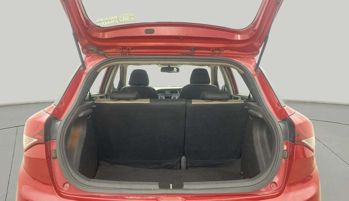 2015 Hyundai Elite i20 ASTA 1.2, Petrol, Manual, 1,33,517 km, Boot Inside