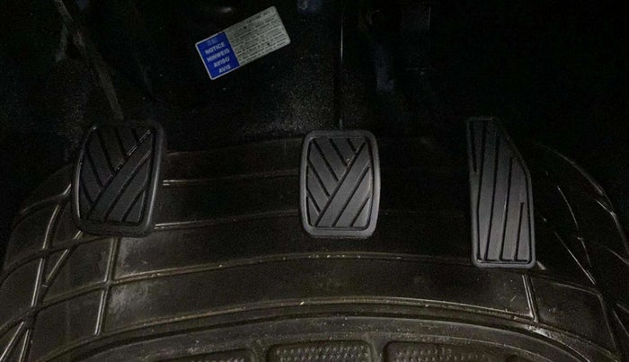 2019 Maruti Baleno SIGMA PETROL 1.2, CNG, Manual, 18,244 km, Pedals