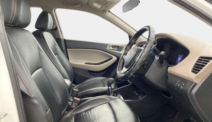 2018 Hyundai Elite i20 ASTA 1.2 (O), Petrol, Manual, 32,572 km, Right Side Front Door Cabin