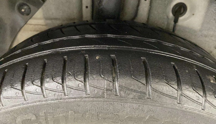 2018 Hyundai Elite i20 ASTA 1.2 (O), Petrol, Manual, 32,572 km, Right Rear Tyre Tread