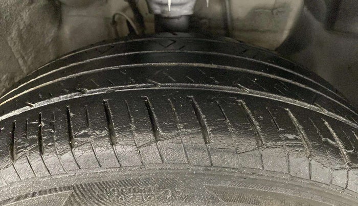 2018 Hyundai Elite i20 ASTA 1.2 (O), Petrol, Manual, 32,572 km, Right Front Tyre Tread