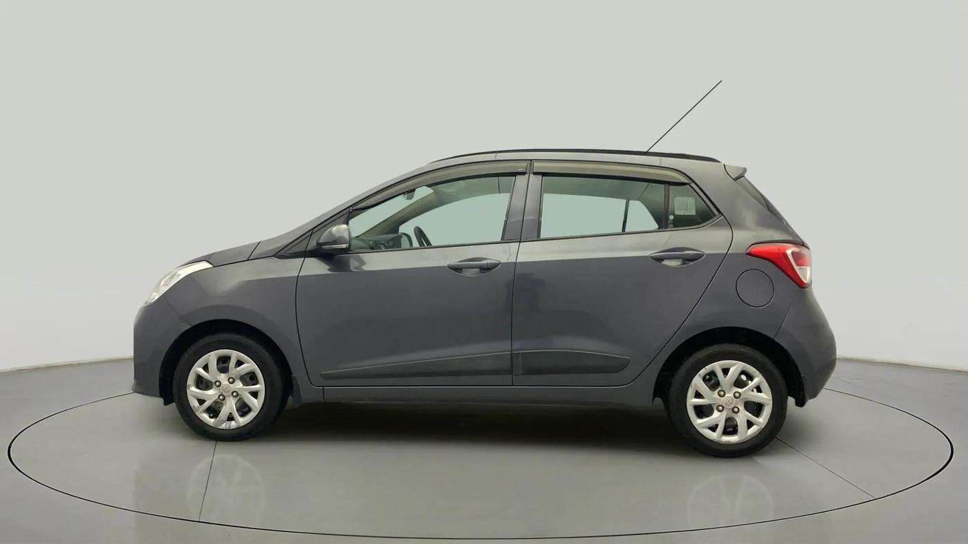 2018 Hyundai Grand i10 SPORTZ 1.2 KAPPA VTVT, Petrol, Manual, 62,201 km, Left Side
