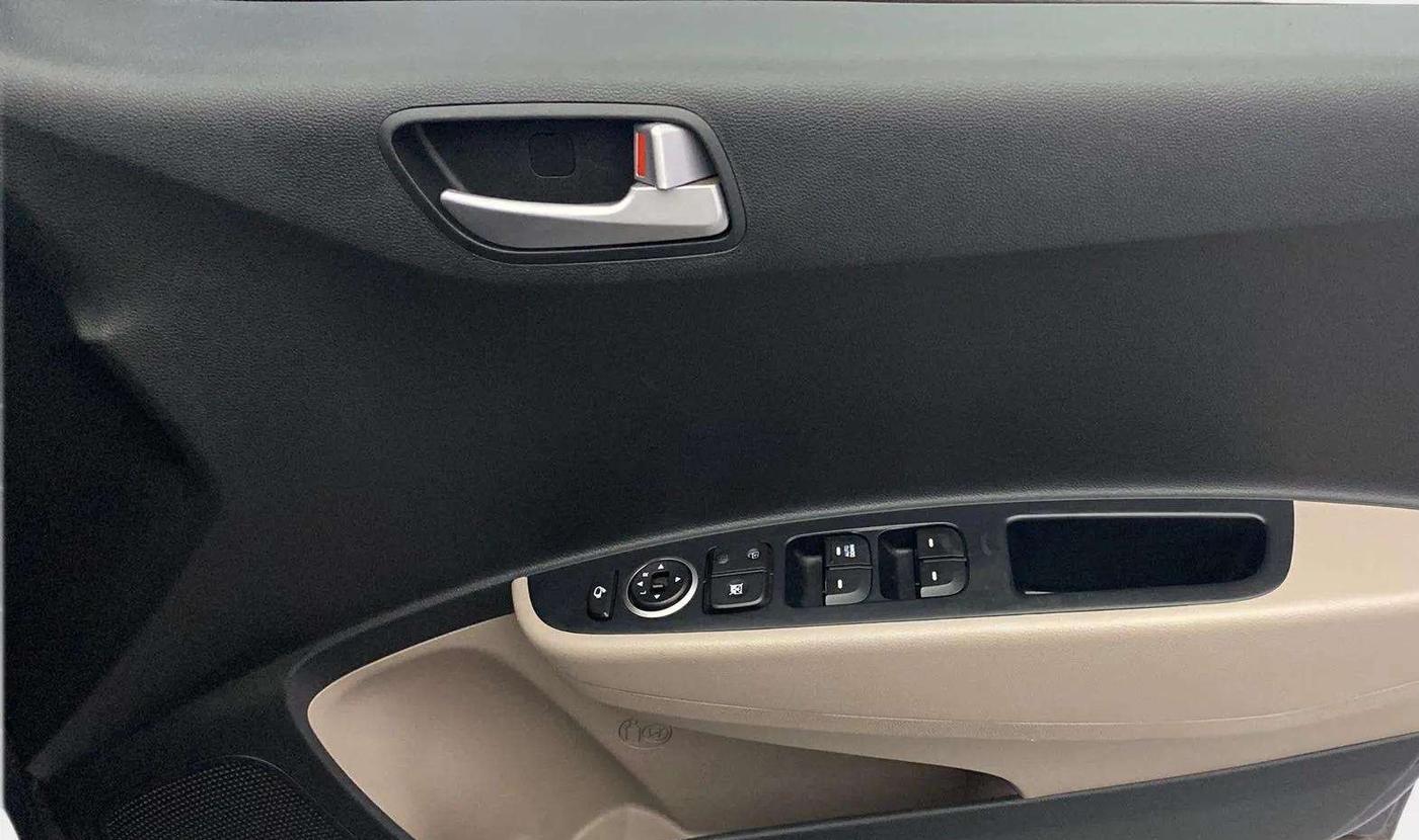 2018 Hyundai Grand i10 SPORTZ 1.2 KAPPA VTVT, Petrol, Manual, 62,201 km, Driver Side Door Panels Control